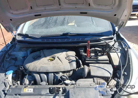 2016 Hyundai Elantra Se z USA, uszkodzony, nr VIN 5NPDH4AE9GH686998